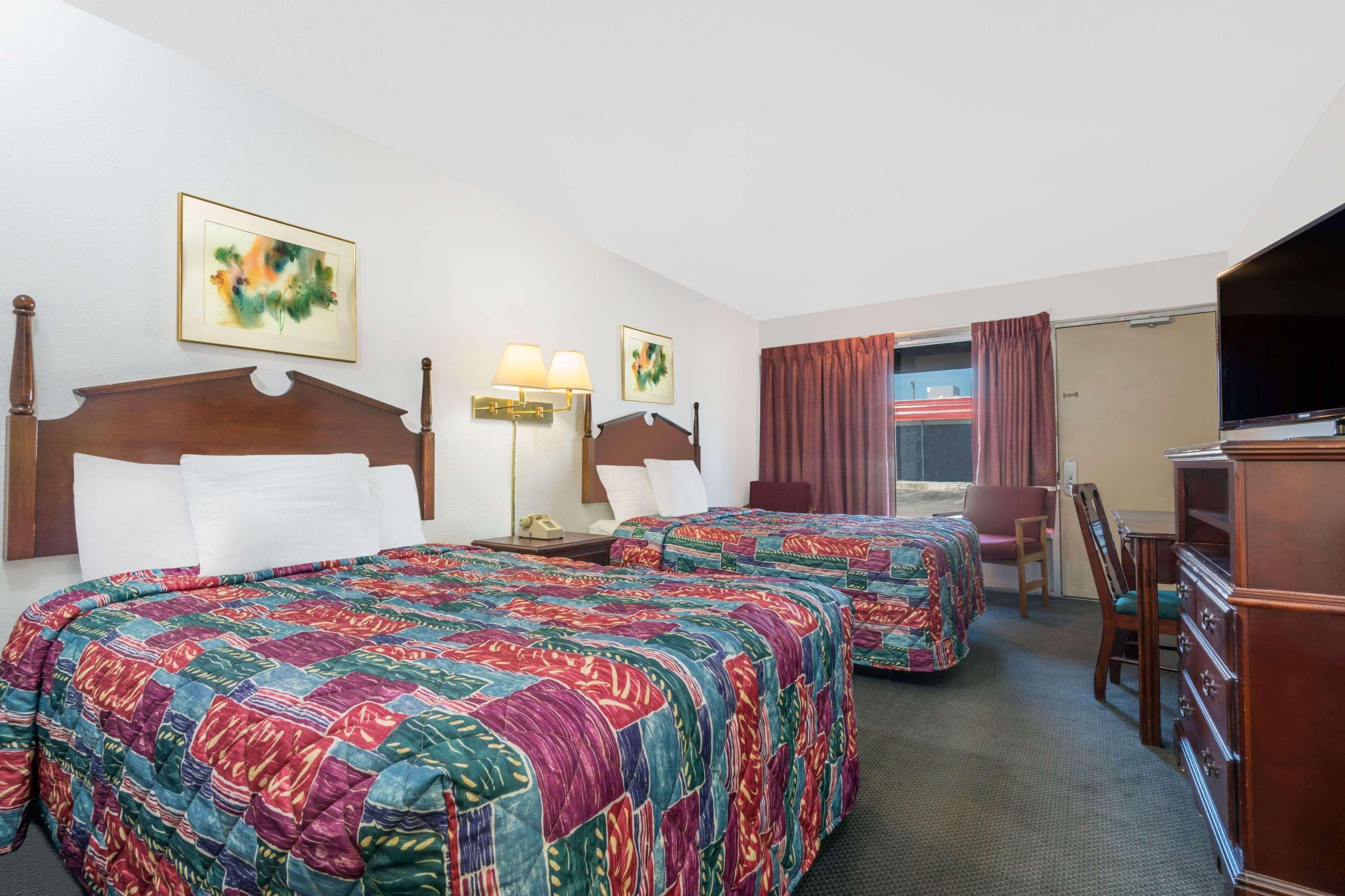 Days Inn By Wyndham Mt. Sterling Mount Sterling Buitenkant foto